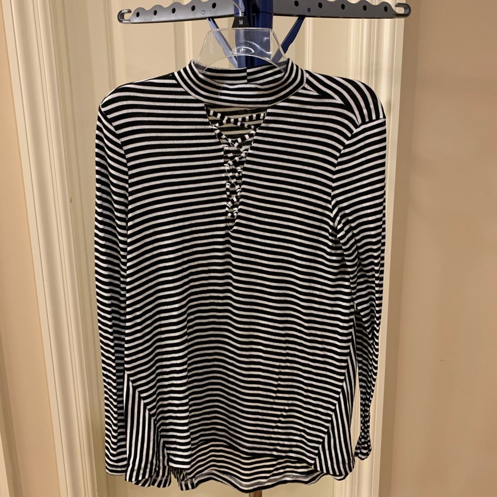 Black and white long sleeve striped top.